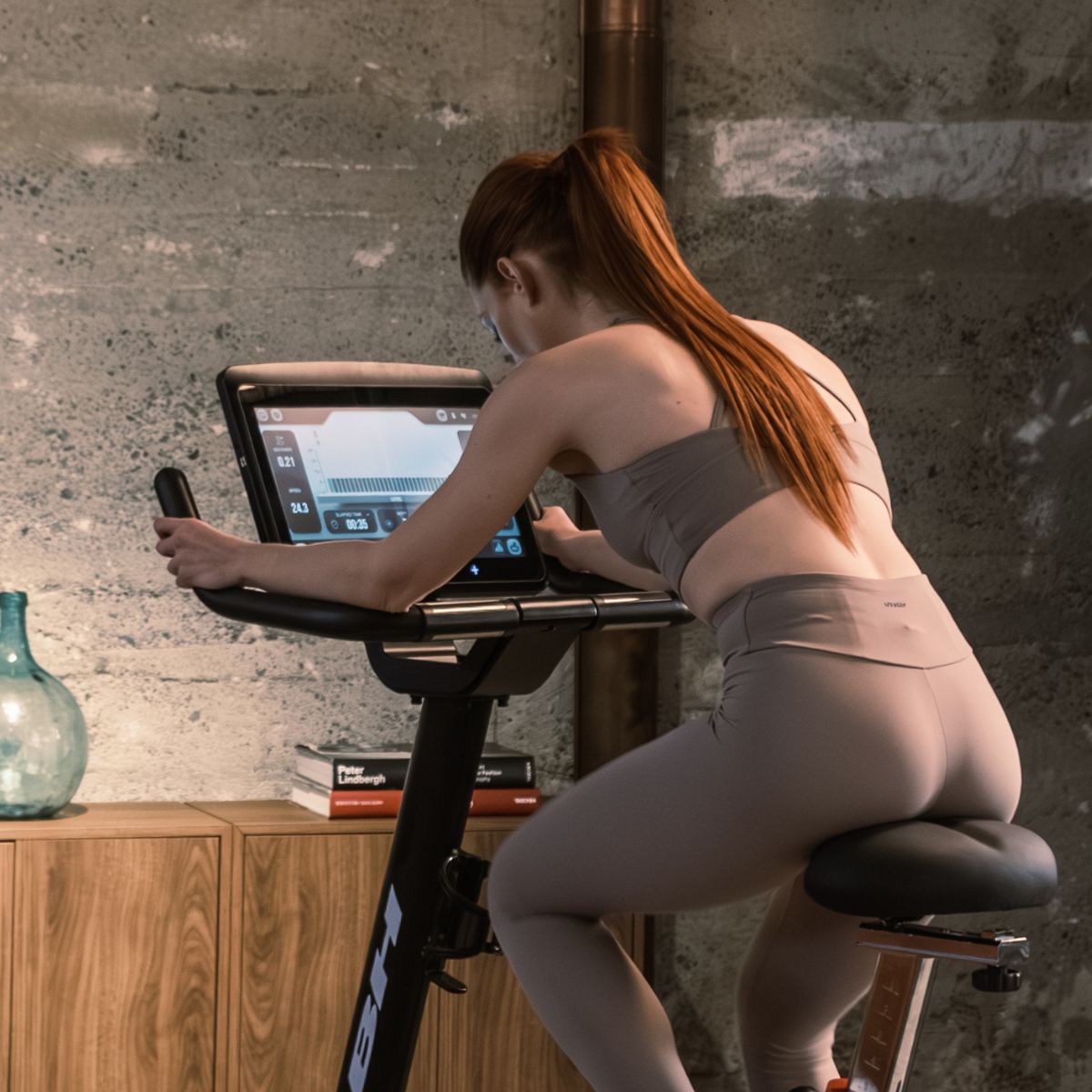 bh-fitness-xtb-multimedia-16-h865tft16-cyclette-touch-16 image 3