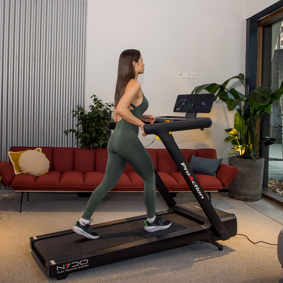 bh-fitness-nydo-g6540-tapis-roulant-pieghevole-18-km-h-12 image 3