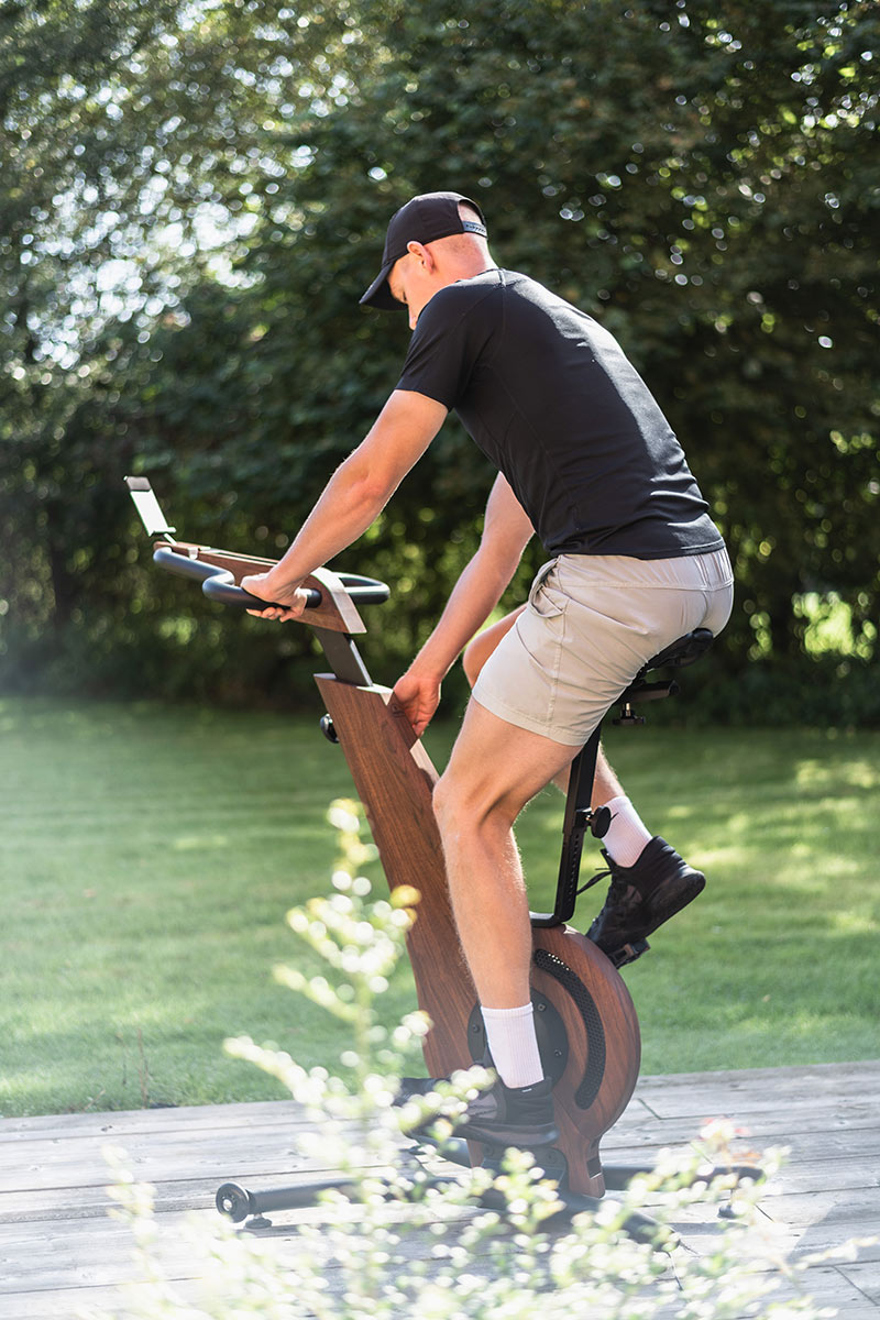 waterrower-nohrd-bike-club-v-2-cyclette-design-con-app-e-bluetooth image 3