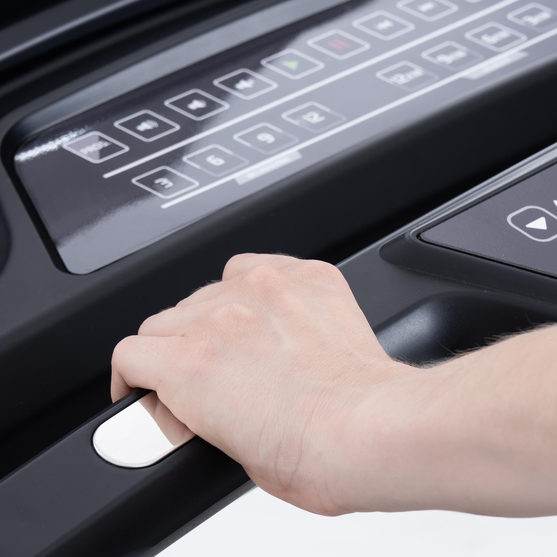 jk-fitness-jk174-tapis-roulant-elettrico-22-km-h-con-inclinazione-15-e-nastro-54 image 3